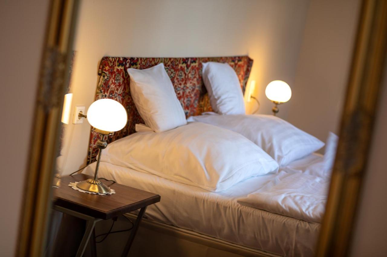 Tarnoca Kuria Bed & Breakfast Soponya Exterior foto