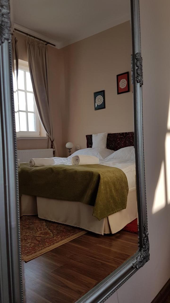 Tarnoca Kuria Bed & Breakfast Soponya Exterior foto