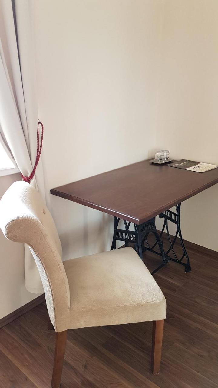 Tarnoca Kuria Bed & Breakfast Soponya Exterior foto
